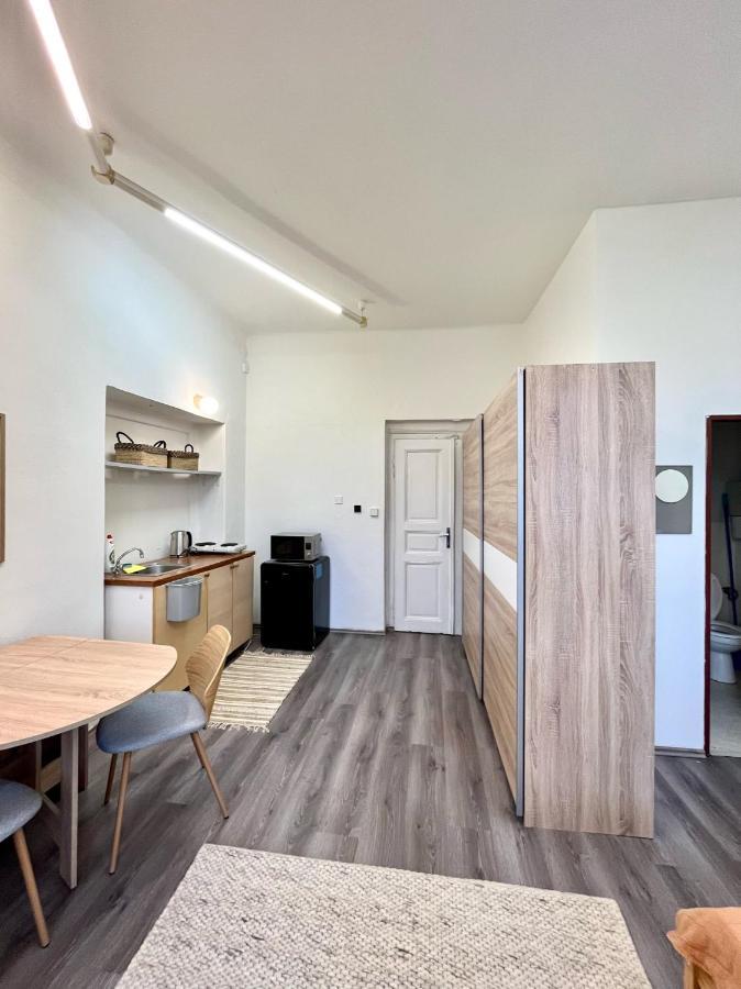 1 Bedroom Studio Close To Palmovka 布拉格 外观 照片